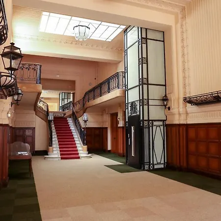Standing Dans Un Ancien Palace 35m2 Emplacement Ideal Coeur Thermal Proche Opera Casino アパート