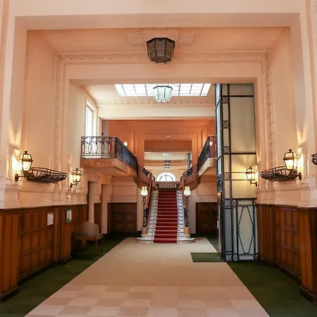 Standing Dans Un Ancien Palace 35m2 Emplacement Ideal Coeur Thermal Proche Opera Casino